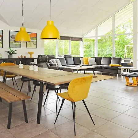 Stylish Retreat By Kvie - By Traum Tatil Evi *